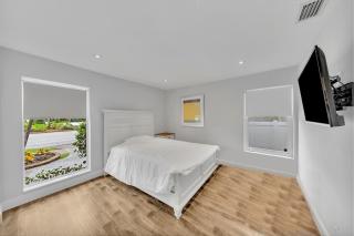 SuperVilla - 3BR/2BA - Pool - Walk to beach - 2