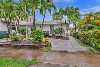 SuperVilla - 3BR/2BA - Pool - Walk to beach - 7