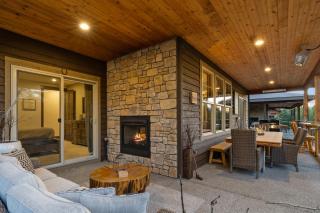 Prospector Pines Treetop Escape in Suncadia- Fairway View, BBQ, Outdoor Fireplace, Smart TVs, Hi-speed Wi-Fi - 3