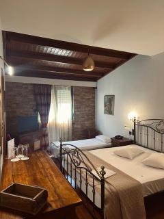 Alfa Hotel - Pireo - 2