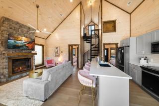 The Charlotte - Family Cabin Retreat - 2