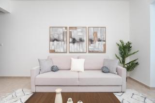 Modish 1BR at Elite Residences - 9