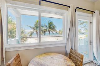 Bungalow Beach Place 5 - 6