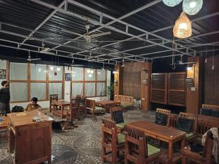 Moondance Hostel & Garden Restaurant - 8