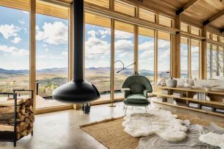 The Glass Frame - Peak Elegance & Luxury - 4