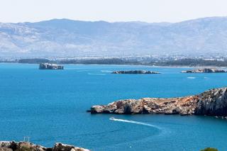 Oceanfront Apartment with Scenic Balcony - Al Hoceïma - 3