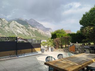 Appartement avec terrasse au pied des cols et des stations de ski - Villargondran - 2