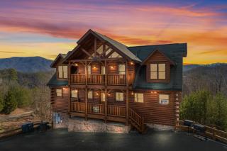 Grand Timber Lodge by American Patriot Getaways - 0