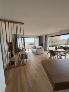 Modern villa with sea view - 7