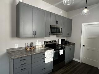 Downtown Minimalist Apartment - International Falls - 5