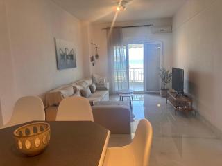 the delta suites - 6