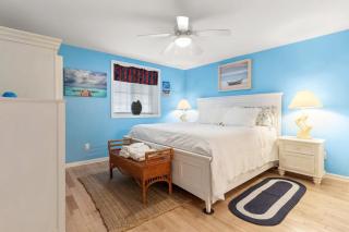 Stay Steps from Beach with Pool AC Parking - 7