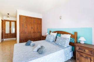 Relaxed and Roomy Home - 1