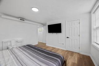 Bloomfield Pittsburgh D Stylish and Cozy Private Bedroom, Shared Bathroom, with Free Parking - Pittsburgh - 8