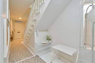 Private DC Retreat on Iconic East Capitol St - 1