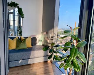 Skyline Views, Boutique 2-Bed, 2-Bath West London Apartment - 7