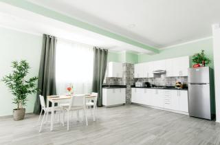 Condo with convenient location - 2