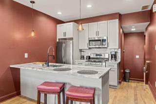 Brewerytown Modern Retreat - 8