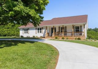 Dockside Dreams Best Game and Movie Room at the Lake - 7