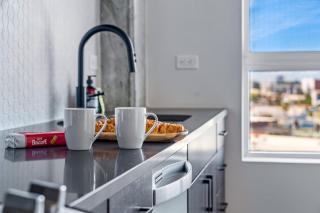 Stunning Studio - New and Luxury with Free Parking! - 4