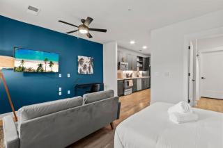 Stunning Studio Pool and Gym Raymond James - 7