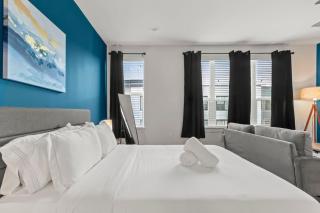 Stunning Studio Pool and Gym Raymond James - 6