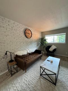 DT Dallas l Luxury 1BD Abode l 5 Min from BAYLOR MED - 0