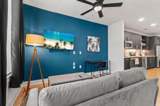 Relaxing Studio Pool and Gym Central - 7