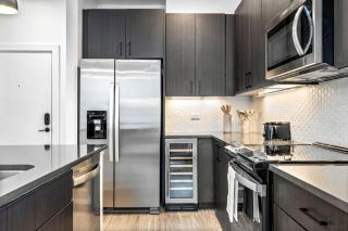 Channelside Spacious 2BD - 9