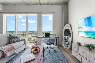Channelside Oasis for Remote Workers! Steps to DT - 9
