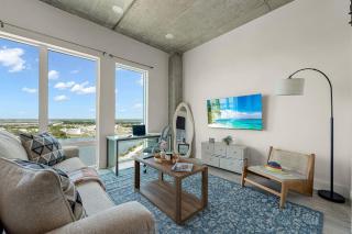 Channelside Oasis for Remote Workers! Steps to DT - 1