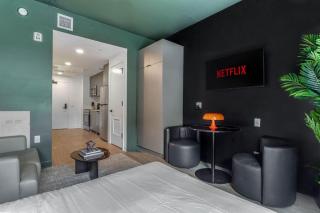 Central Ybor Studio Free Parking Mins to DT - 9