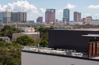 Trendy Ybor Studio Free Parking Steps to DT - 2