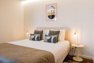 HILCROWN 19 Apartments by LovelyStay - 1