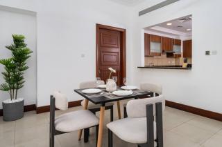 Elegant Palm Living Upgraded Golden Mile 1 Bed - 2