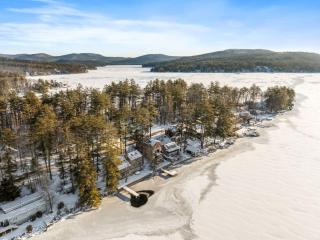 Spacious Waterfront Retreat on Merrymeeting Lake - 7