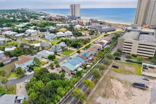 Beach Haven - Coastal Townhome 700 Feet to Beach, Fire Pit, BBQ, Pets OK, & More! - 4