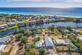 Blue Lagoon with Private Pool- Screened Porches off Suites- 2 Blocks to Beach - 5