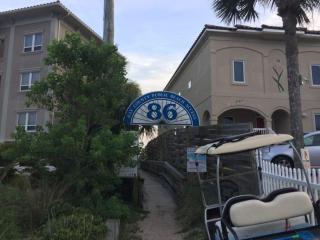 Blue Lagoon with Private Pool- Screened Porches off Suites- 2 Blocks to Beach - 4