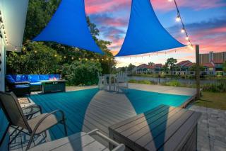 Poseidons Palace waterfront paradise with private pool and hottub - 2