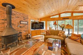 Tolland Lake Escape Kayaks Deck and Nature Trails - 5