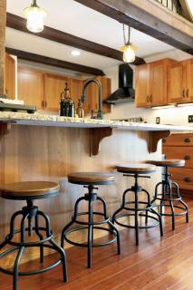 Back Bay Loft - Luxury Lakeview Condo in Downtown Wolfeboro - 2