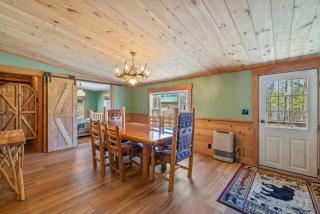 The Hearth & Pine House - Cozy Cabin & Firepit Fun - 6