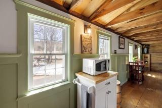 Rustic Beauty, Fireplace, Cows & Mountain Views - 2