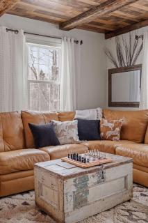 Private Farm Loft - Tub, Animals & Pasture Views - 4