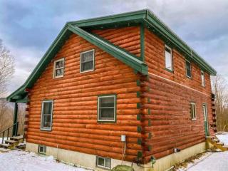 The EcoLodge - Hike, Stargaze & Cozy Fires - 4