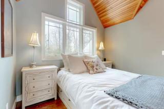 The Spa Loft at Crescent Lake - 2