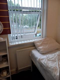 Fresher Space Home Stay - Birmingham - 5