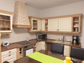 Ferienhaus mit Sommerpool, Terrasse und Glashaus - Jesewitz - 3