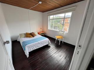 Acogedora habitación en una casa cómoda, autónoma y bellísima - Bogota - 9